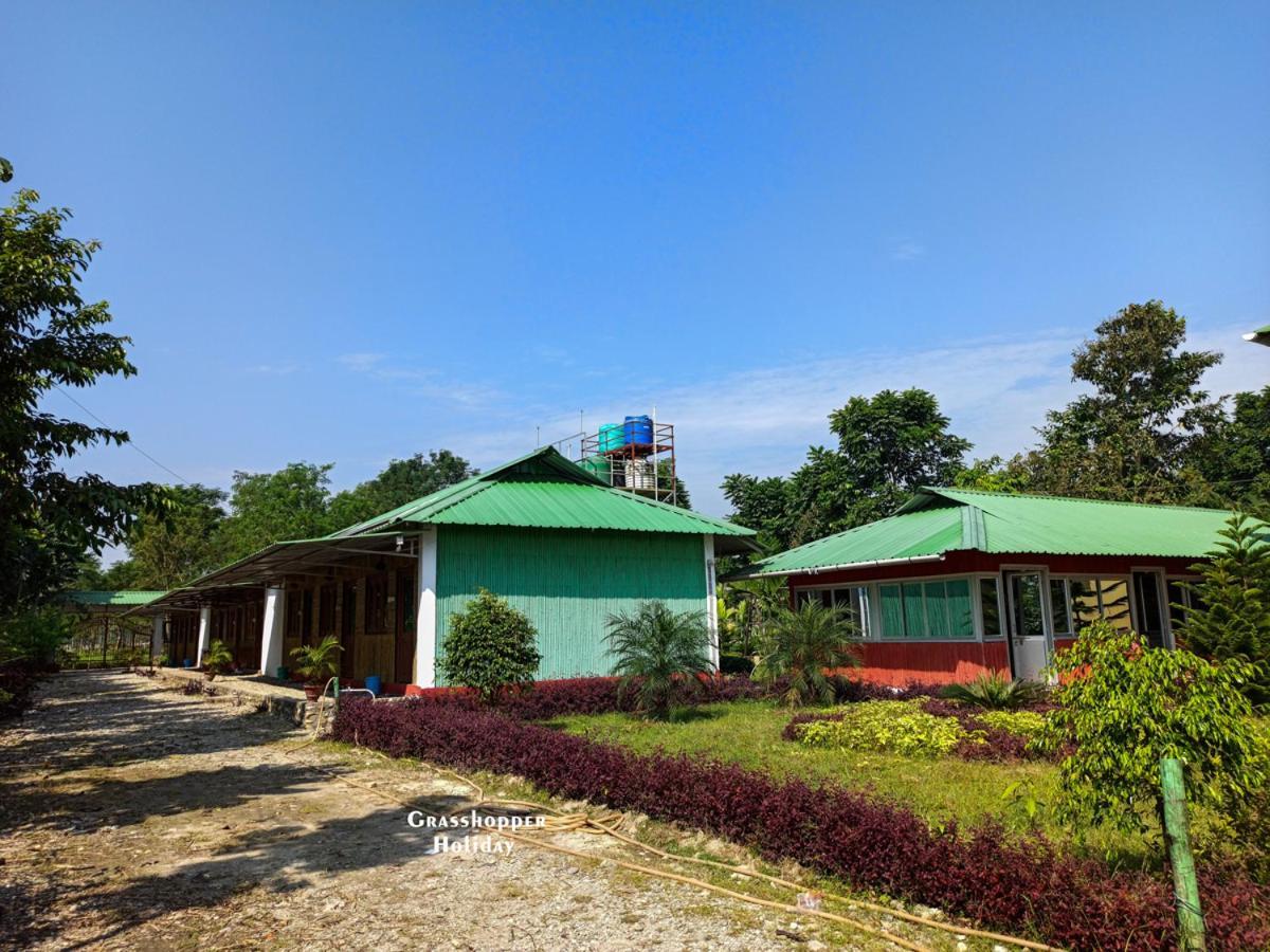 Grasshopper Jungle Queen Resort Chālsa Extérieur photo