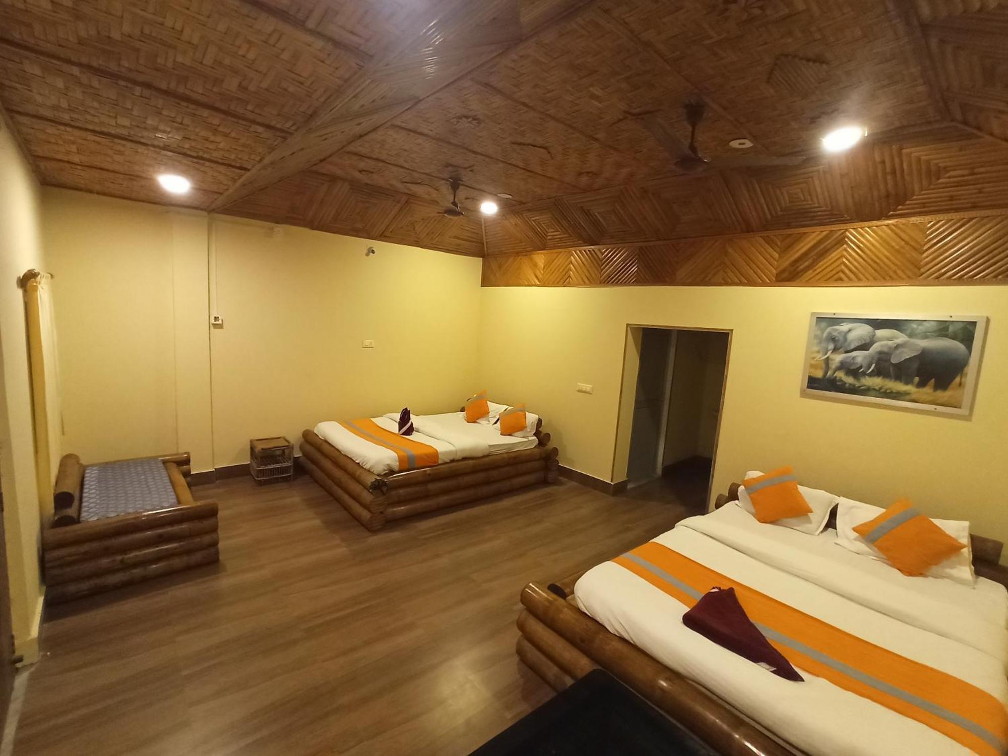 Grasshopper Jungle Queen Resort Chālsa Extérieur photo